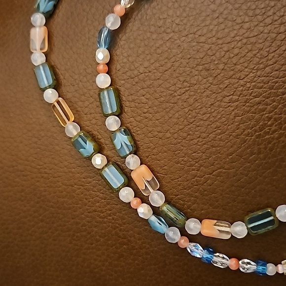 HANDCRAFTED Czech Glass Quartz Bead Lanyard - Picture 5 of 6
